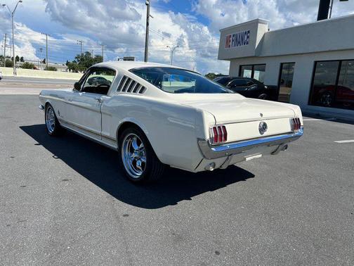 1965 Ford Mustang Base