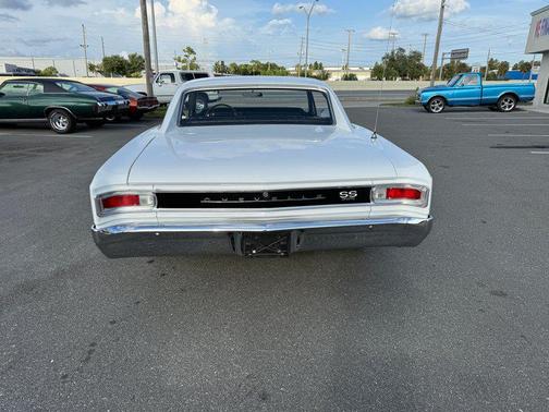 White 1966 Chevrolet Chevelle