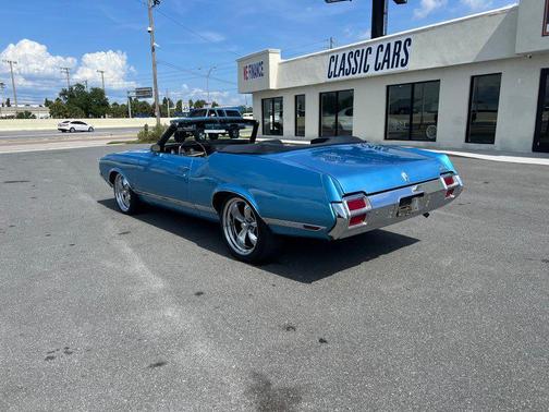 Blue 1971 Oldsmobile Cutlass