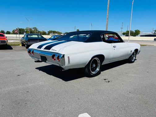 White 1972 Chevrolet Chevelle