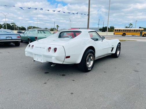 1975 Chevrolet Corvette Base