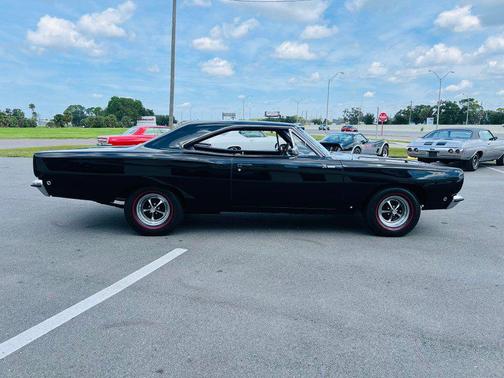 1968 Plymouth Roadrunner 