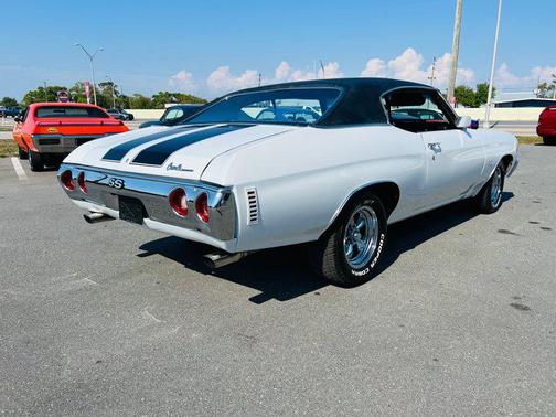 White 1971 Chevrolet Chevelle