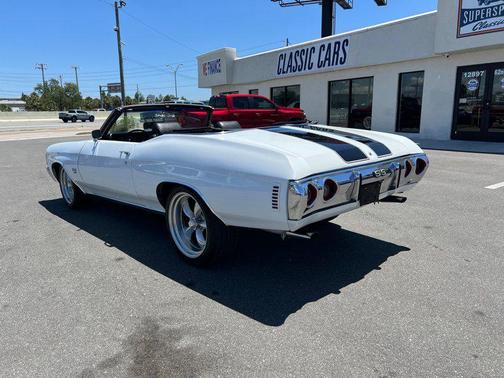 White 1972 Chevrolet Chevelle
