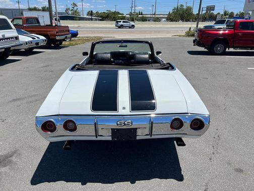 White 1972 Chevrolet Chevelle