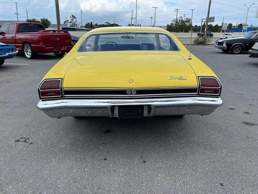 Yellow 1969 Chevrolet Chevelle