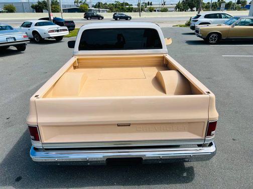 1983 GMC Pickup Truck Base