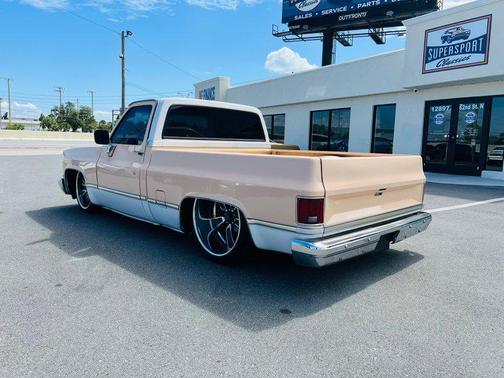 1983 GMC Pickup Truck Base