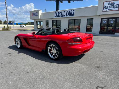Viper Red Clearcoat/Black Soft Top 2004 Dodge Viper SRT10