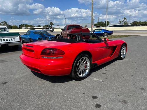 Viper Red Clearcoat/Black Soft Top 2004 Dodge Viper SRT10
