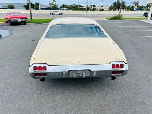 1972 Oldsmobile Cutlass 
