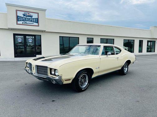 1972 Oldsmobile Cutlass 
