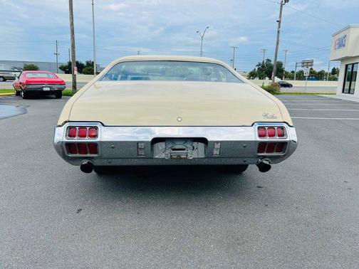 1972 Oldsmobile Cutlass 