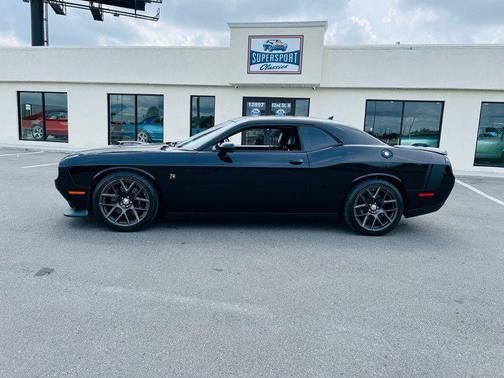 2016 Dodge Challenger R/T Scat Pack