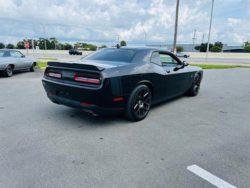 2016 Dodge Challenger R/T Scat Pack