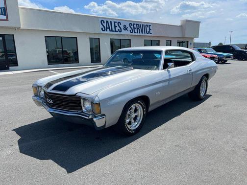 Silver 1972 Chevrolet Chevelle