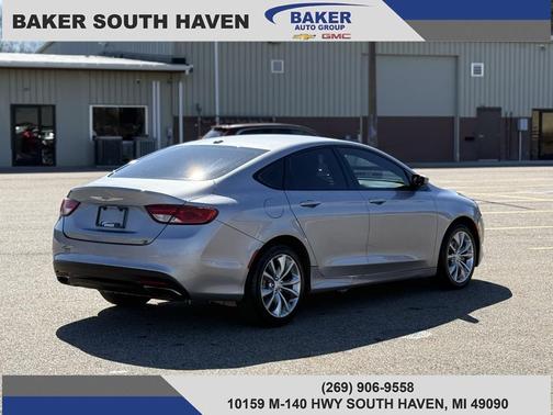 2015 Chrysler 200 S