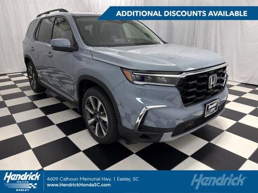2025 Honda Pilot Touring 8-Passenger