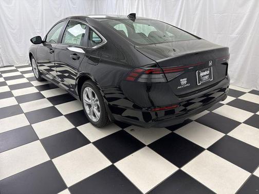 2025 Honda Accord LX 1.5T