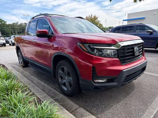 Radiant Red Metallic II 2023 Honda Ridgeline RTL-E
