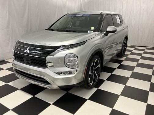 Alloy Silver Metallic 2024 Mitsubishi Outlander PHEV SE S-AWC