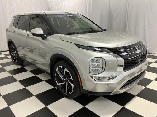 Alloy Silver Metallic 2024 Mitsubishi Outlander PHEV SE S-AWC