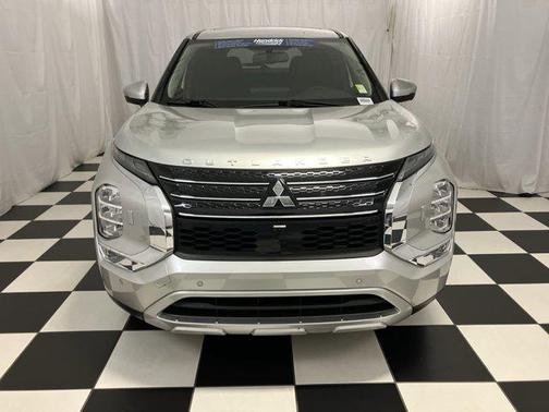 Alloy Silver Metallic 2024 Mitsubishi Outlander PHEV SE S-AWC