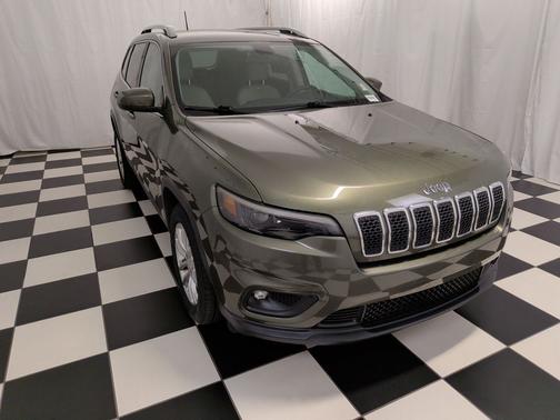 Olive Green Pearlcoat 2019 Jeep Cherokee Latitude