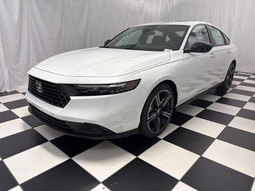Platinum White Pearl 2026 Honda Accord Hybrid Sport