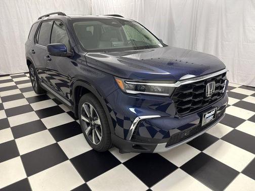 2025 Honda Pilot Touring 8-Passenger