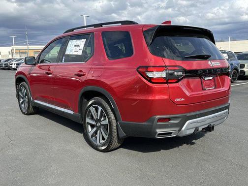 2025 Honda Pilot Touring 8-Passenger