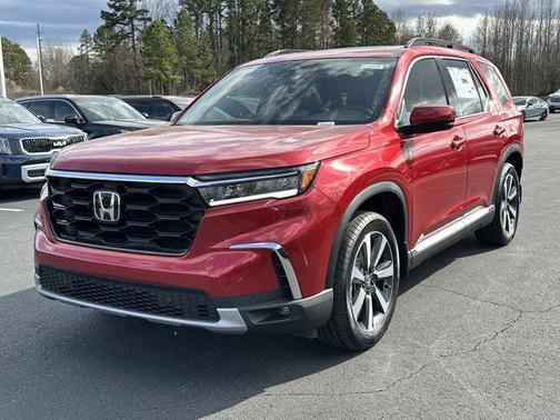 2025 Honda Pilot Touring 8-Passenger
