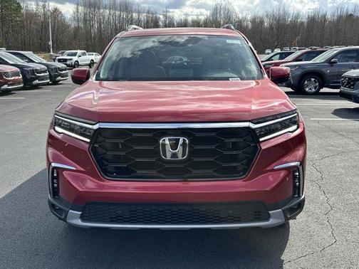 2025 Honda Pilot Touring 8-Passenger