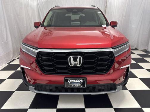 2025 Honda Pilot Touring 8-Passenger