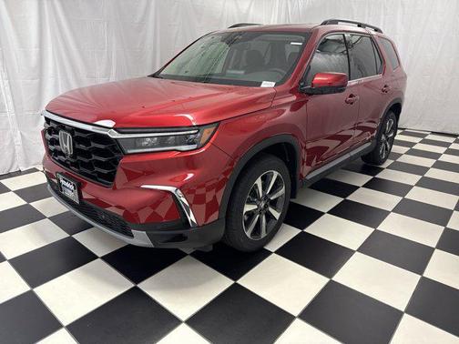 2025 Honda Pilot Touring 8-Passenger