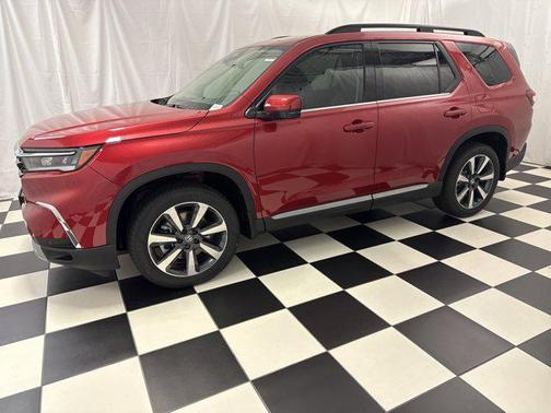 2025 Honda Pilot Touring 8-Passenger