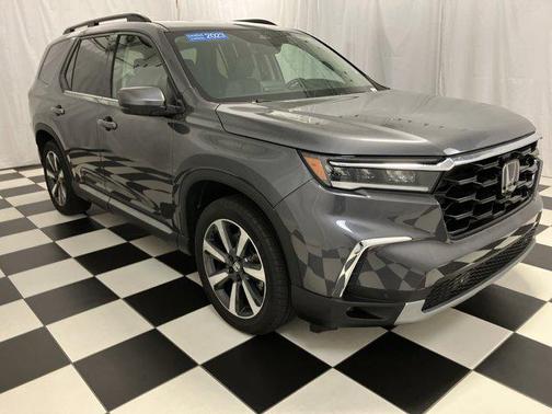 2023 Honda Pilot Touring 8-Passenger