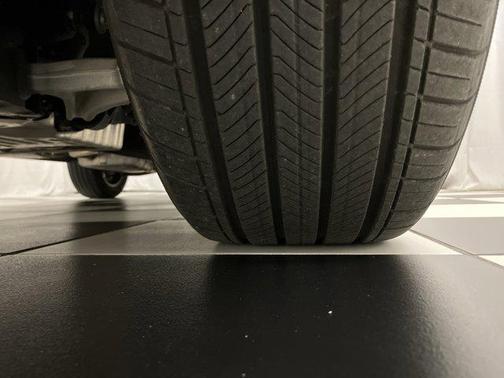 2023 Honda Pilot Touring 8-Passenger