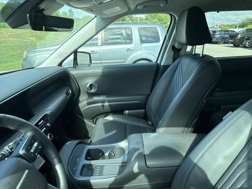Creamy White Pearl 2026 Hyundai PALISADE SEL 7P