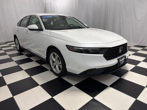 Platinum White Pearl 2024 Honda Accord LX 1.5T