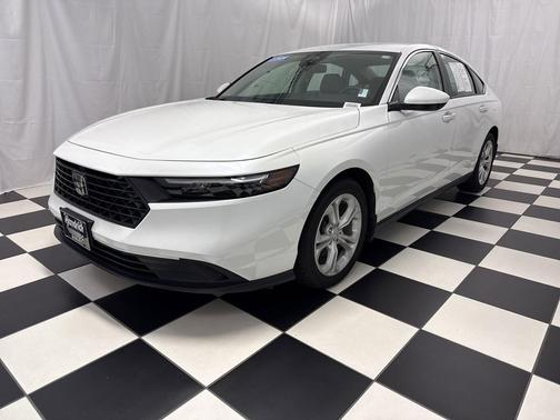 Platinum White Pearl 2024 Honda Accord LX 1.5T