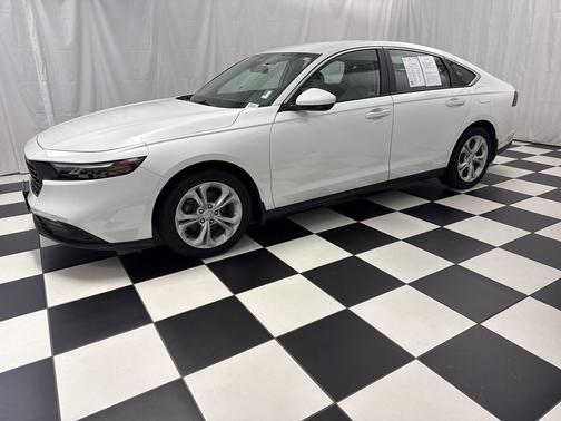 Platinum White Pearl 2024 Honda Accord LX 1.5T