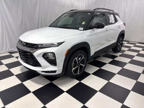 Summit White 2023 Chevrolet Trailblazer RS