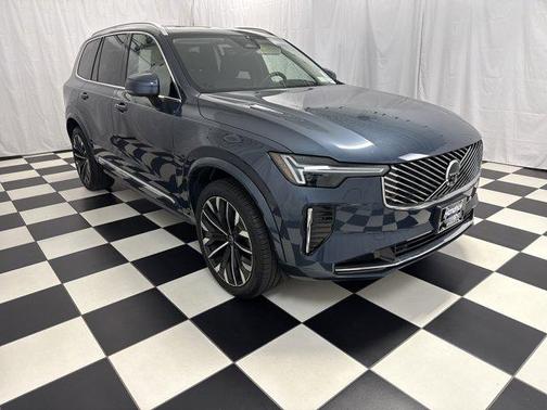 2025 Volvo XC90 B6 Plus 7-Seater