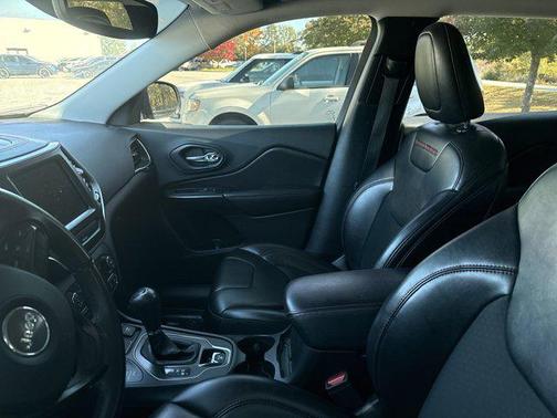 2019 Jeep Cherokee Trailhawk