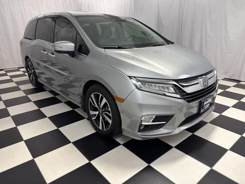 Lunar Silver Metallic 2019 Honda Odyssey Elite
