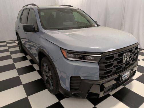 Sonic Gray Pearl 2026 Honda Pilot Sport