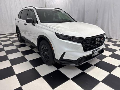 Platinum White Pearl 2026 Honda CR-V Hybrid TrailSport AWD