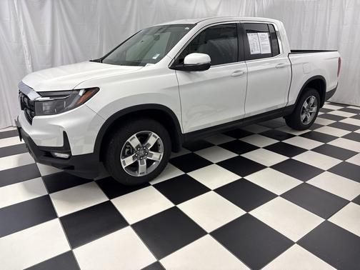 Platinum White Pearl 2025 Honda Ridgeline RTL