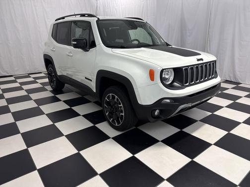 Alpine White Clearcoat 2023 Jeep Renegade Upland